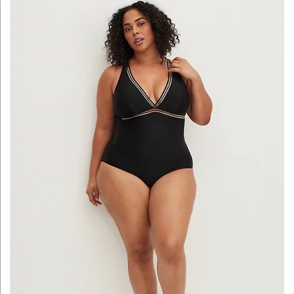 New! Torrid sz 3 Triangle Bathing Swim Suit size 3X